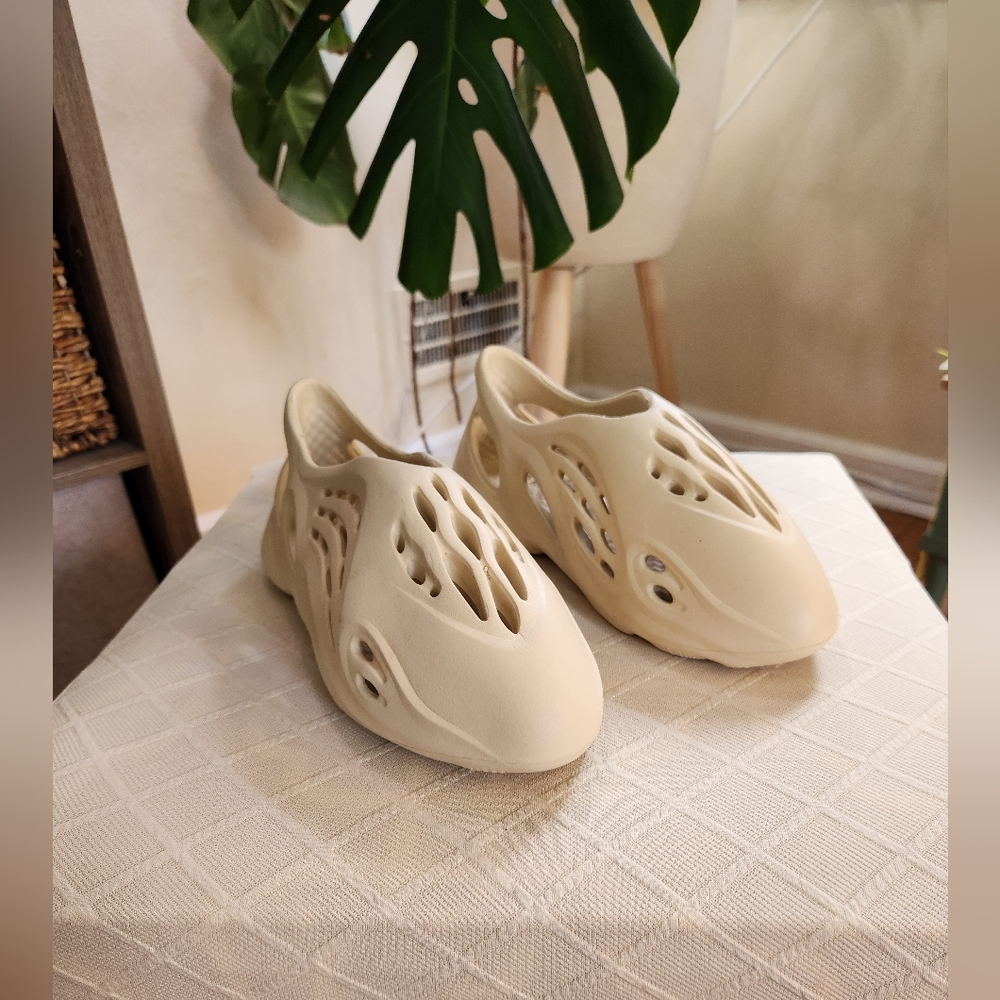 Cream Slip-On Foam Shoes